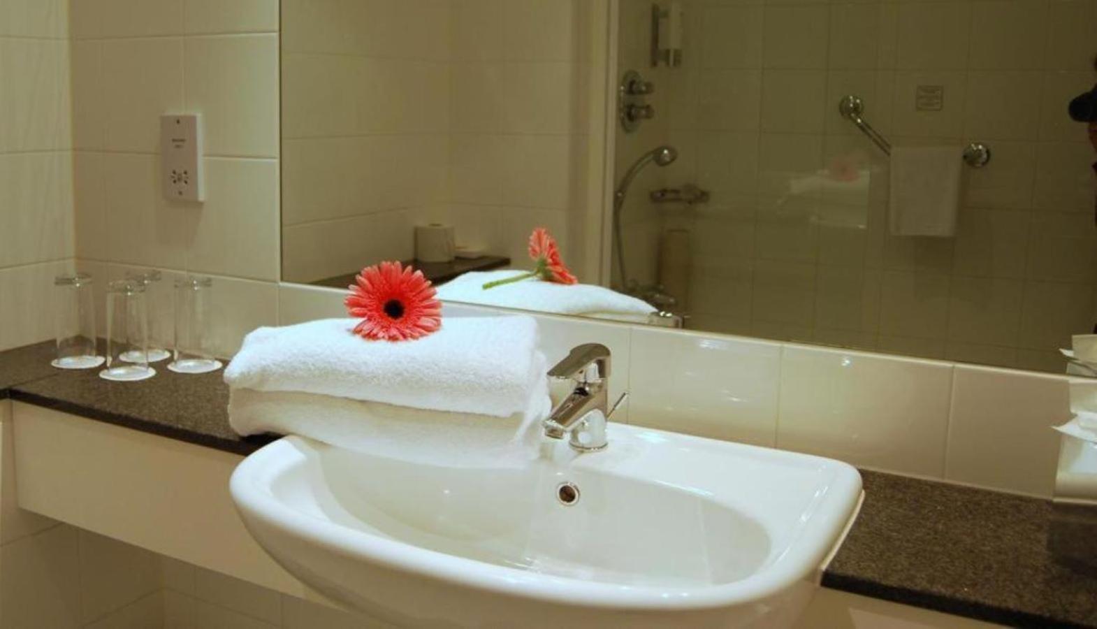 דבלין Maldron Hotel Merrion Road מראה חיצוני תמונה